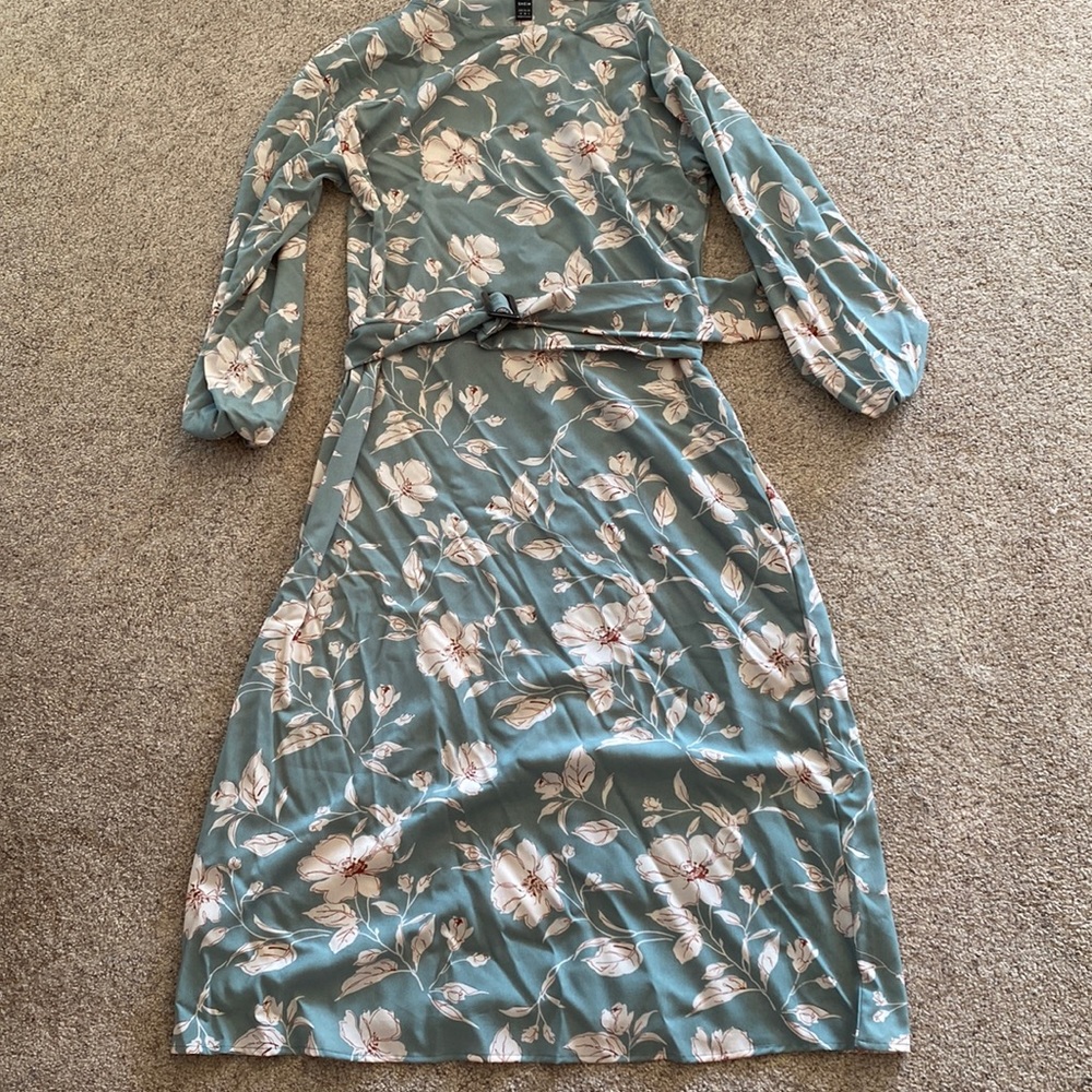 Floral Print Dress with Belt